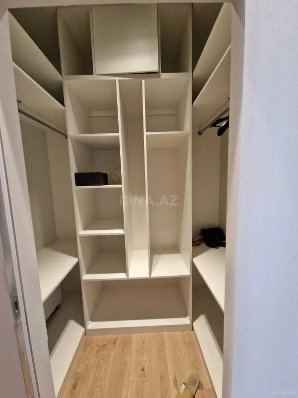 Kirayə verilir 3 otaqlı mənzil 180 m²