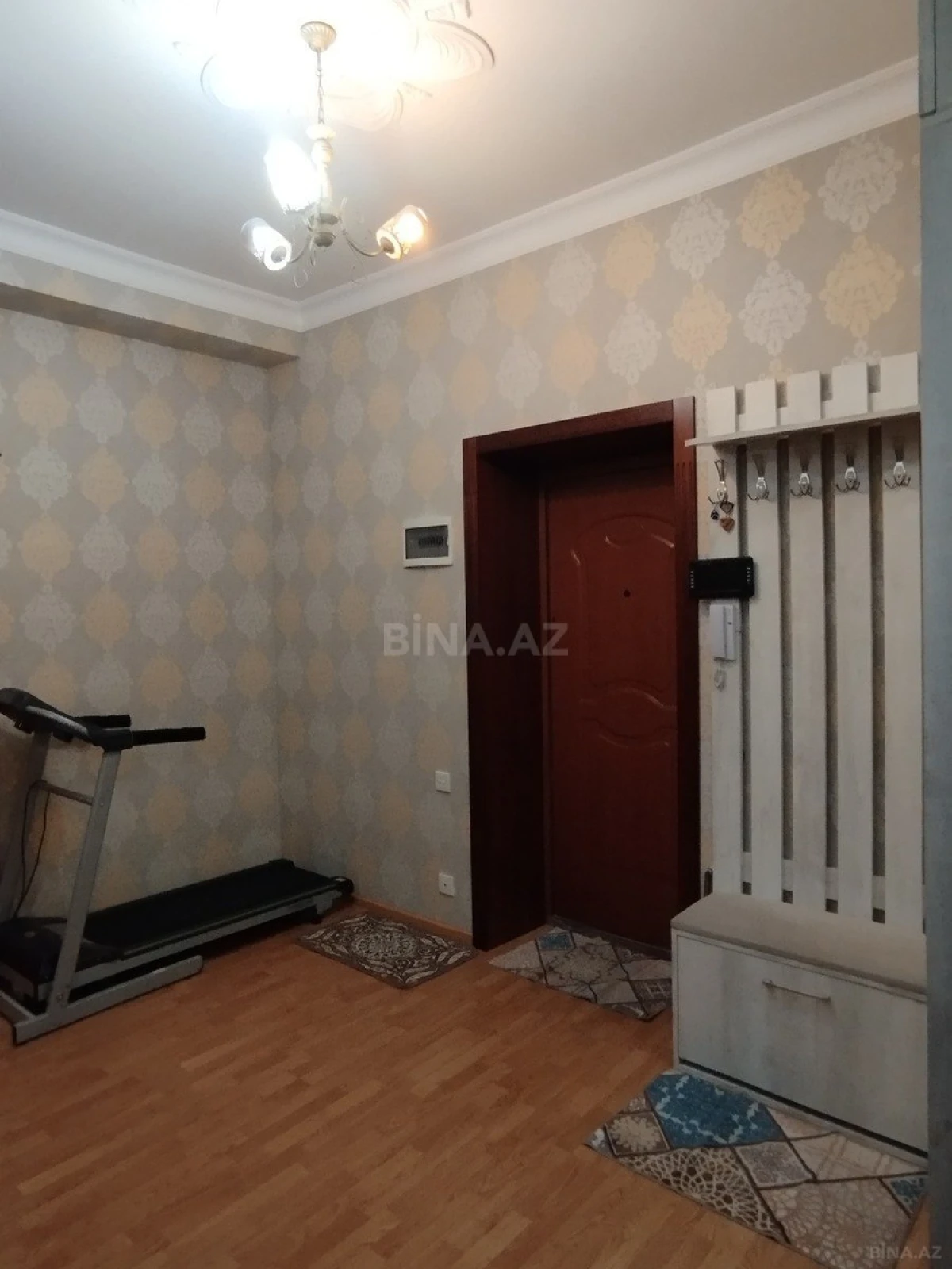 Satılır 3 otaqlı mənzil 118 m²