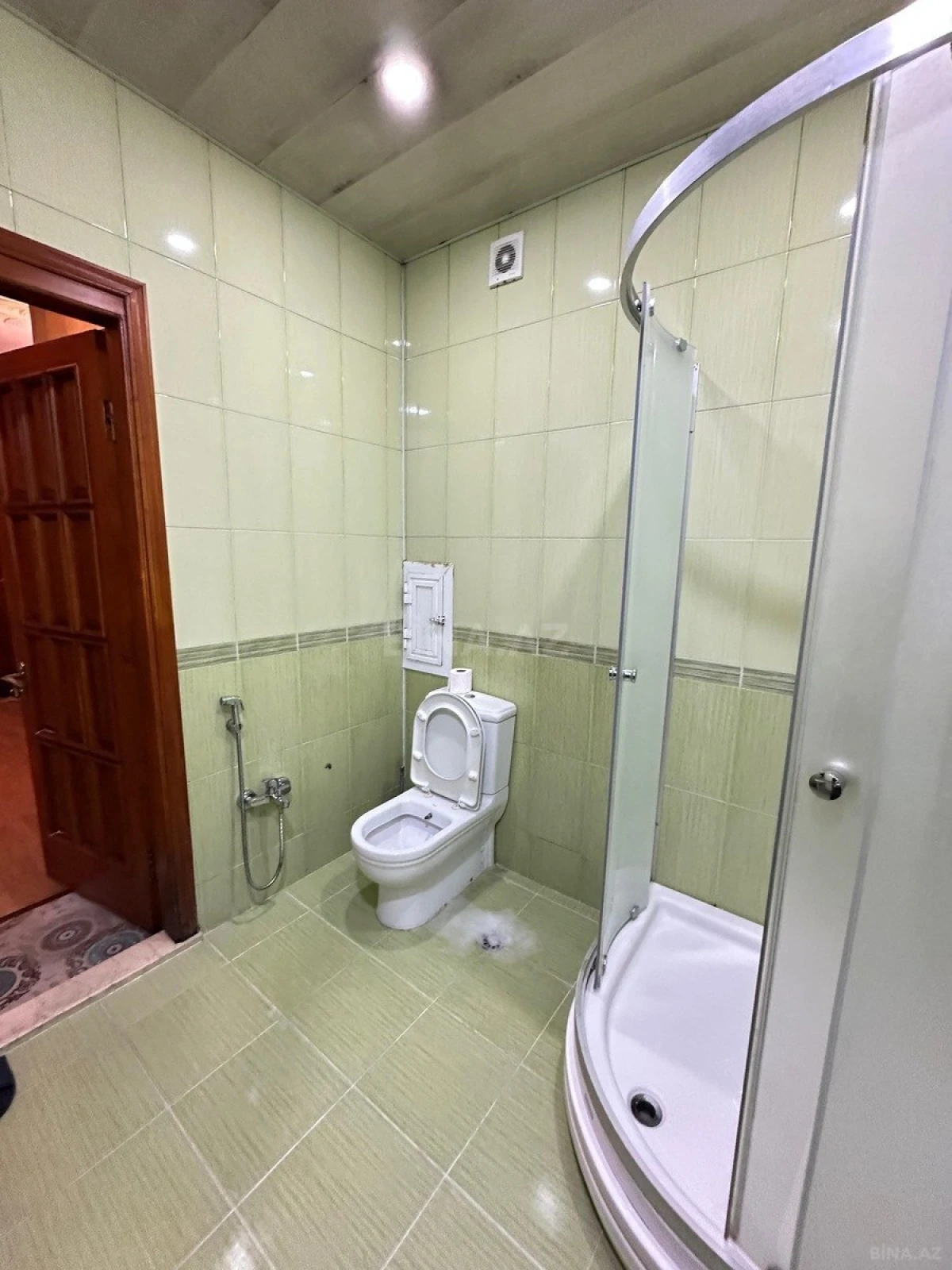Satılır 3 otaqlı mənzil 118 m²