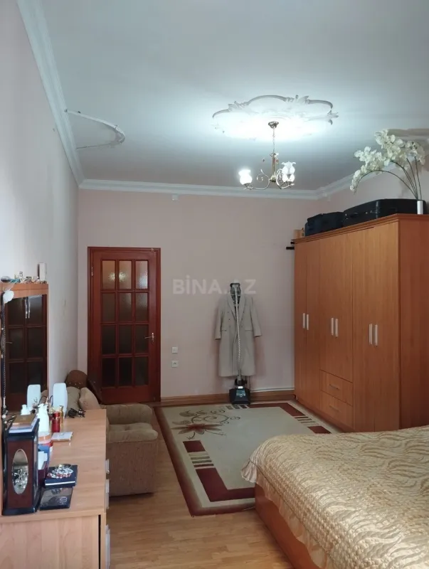 Satılır 3 otaqlı mənzil 118 m²