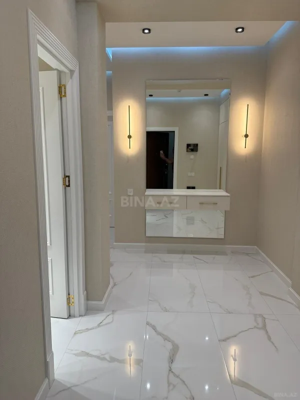 Satılır 2 otaqlı mənzil 68 m²