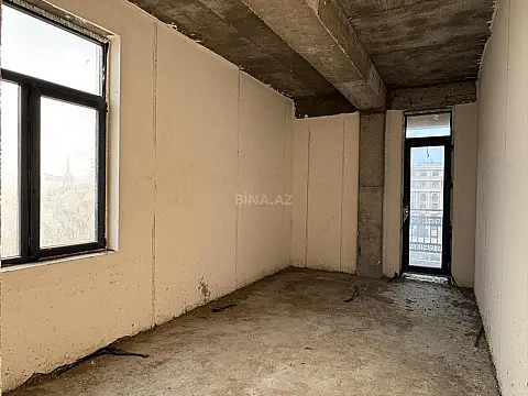 Satılır 4 otaqlı mənzil 146 m²