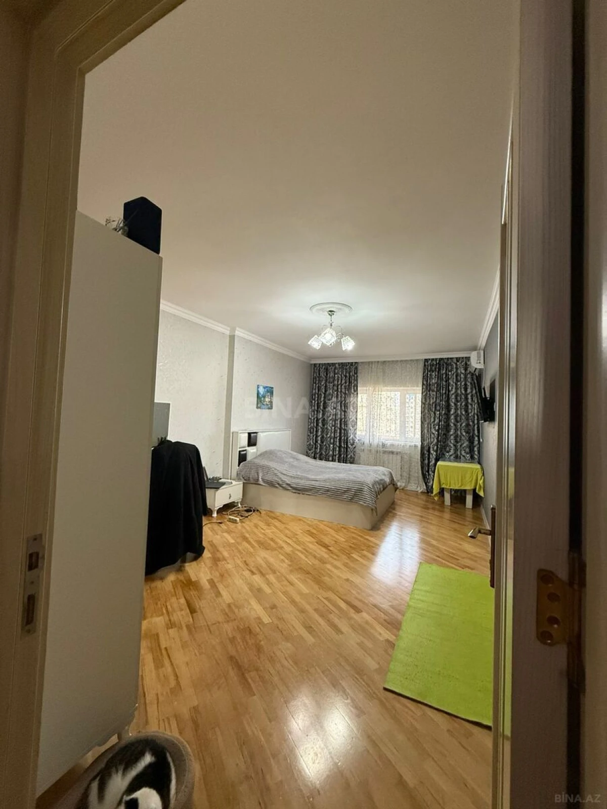 Satılır 3 otaqlı mənzil 130 m²