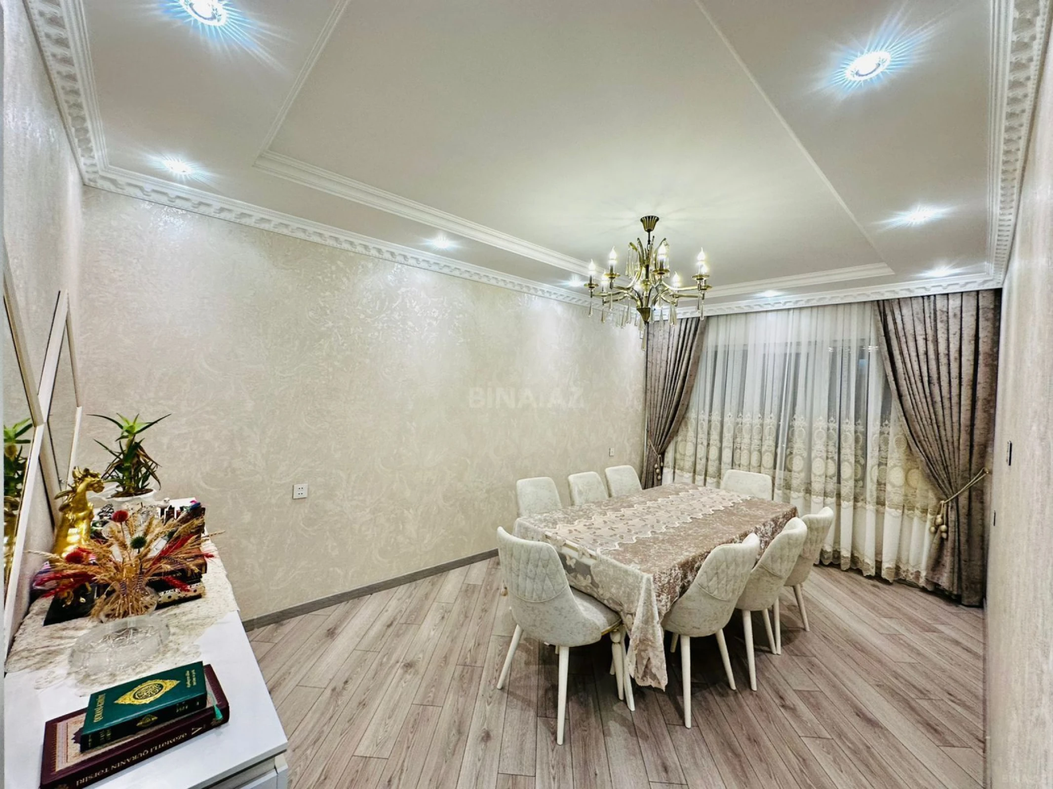 Satılır 4 otaqlı mənzil 110 m²