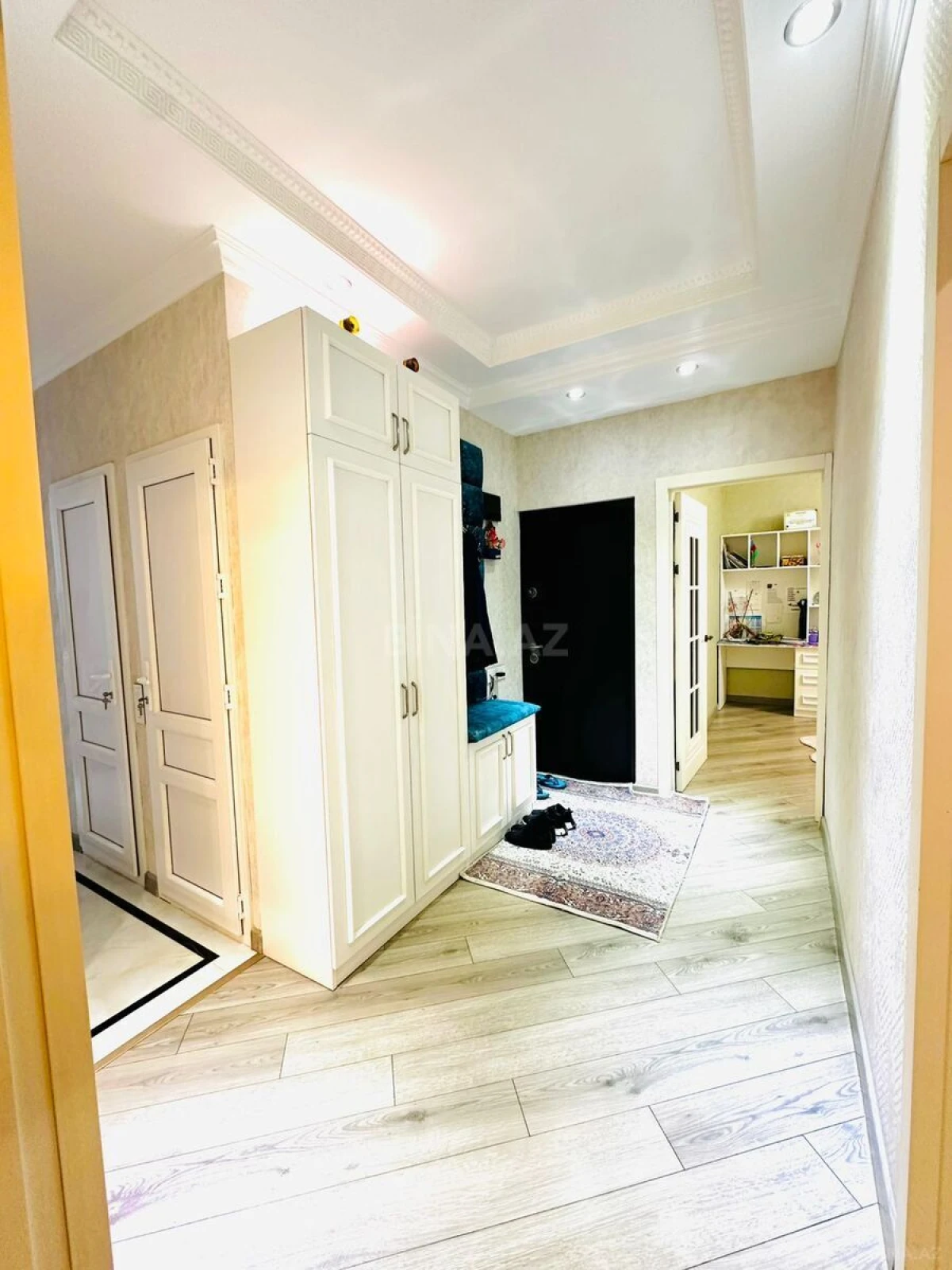 Satılır 4 otaqlı mənzil 110 m²