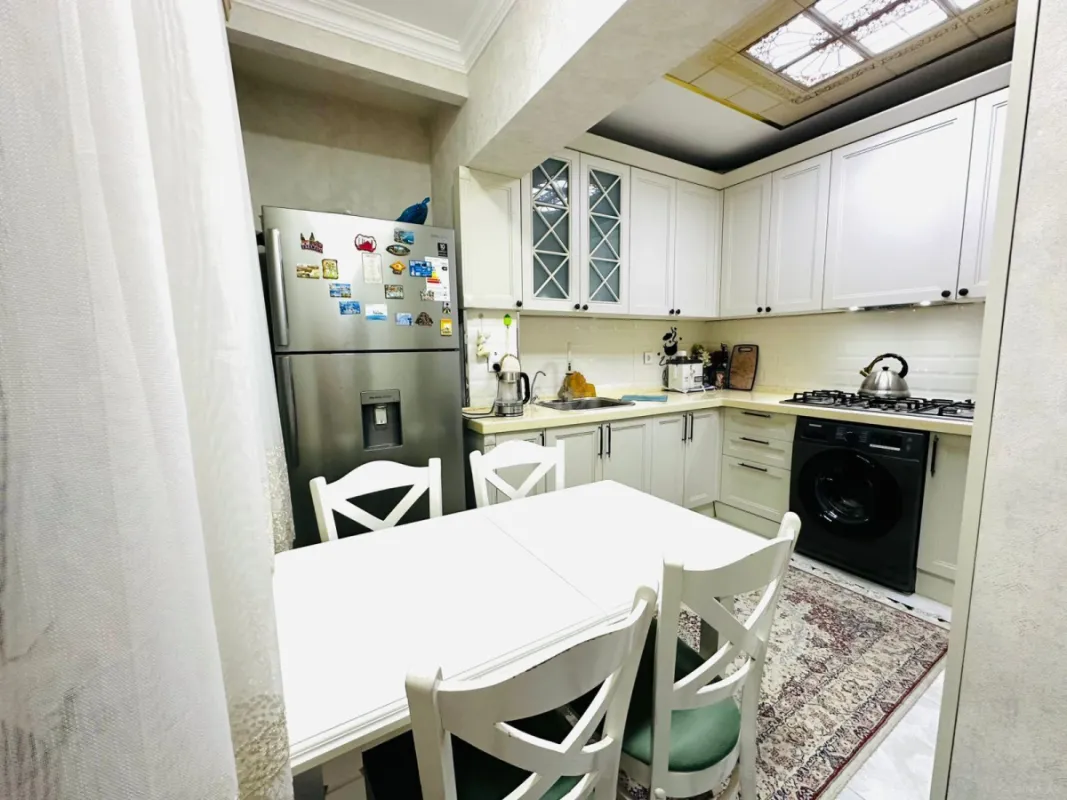 Satılır 4 otaqlı mənzil 110 m²