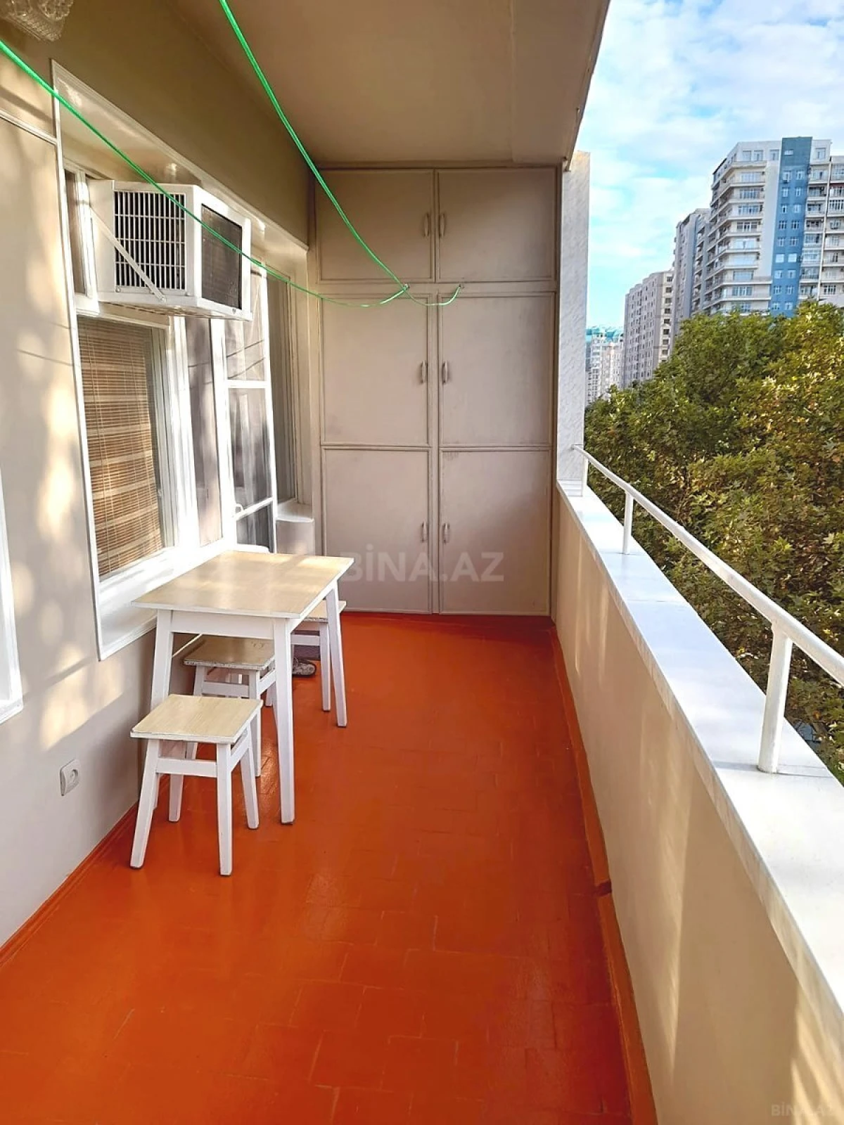 Satılır 2 otaqlı mənzil 65 m²