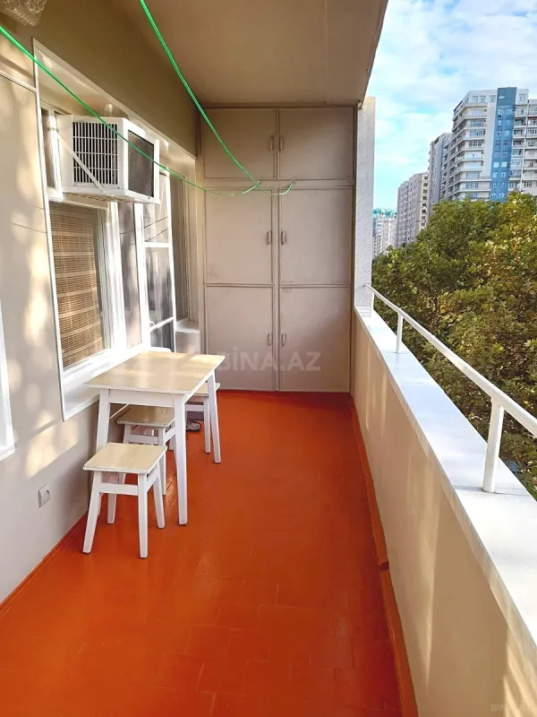 Satılır 2 otaqlı mənzil 65 m²