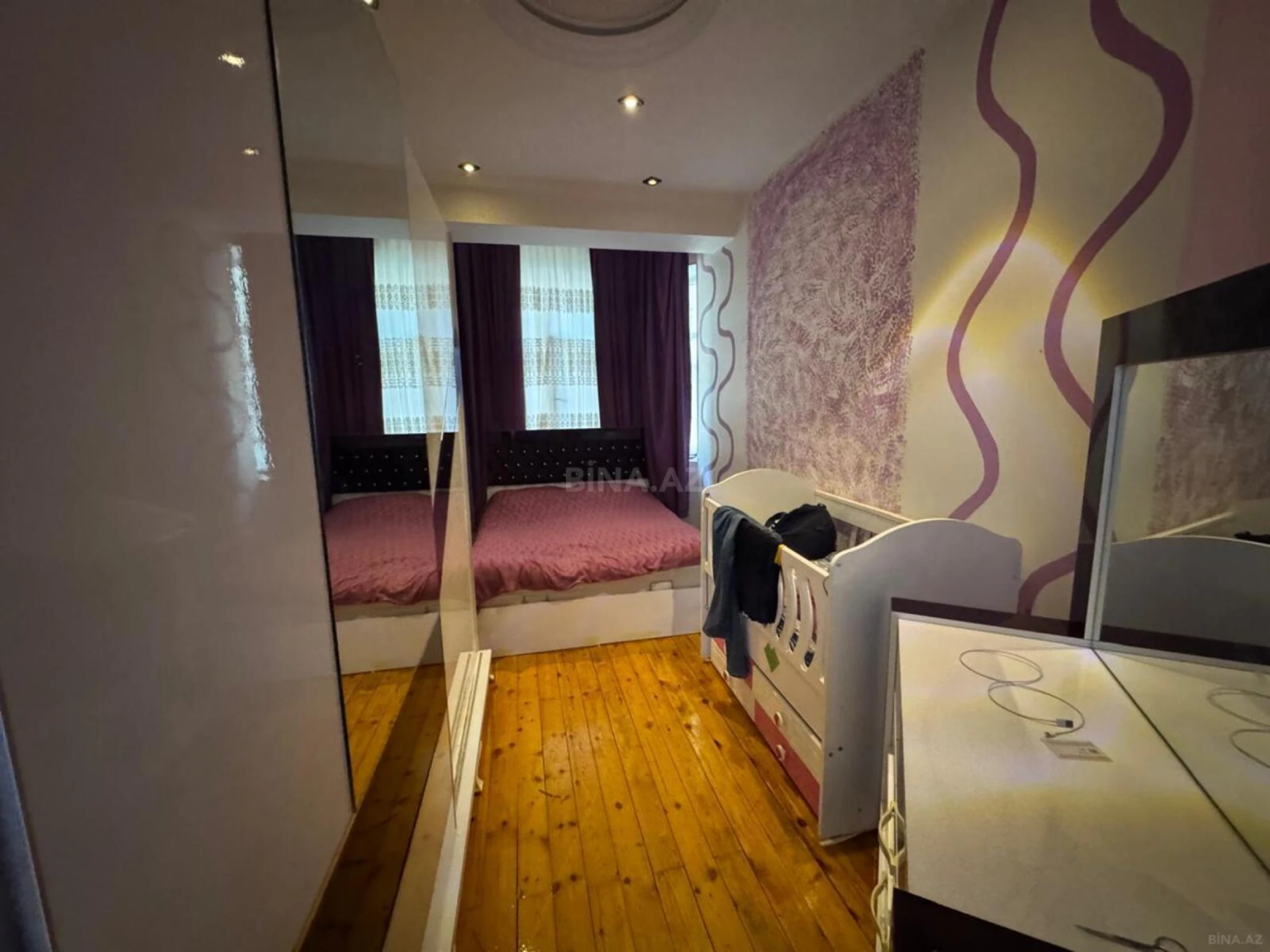 Satılır 3 otaqlı mənzil 115 m²