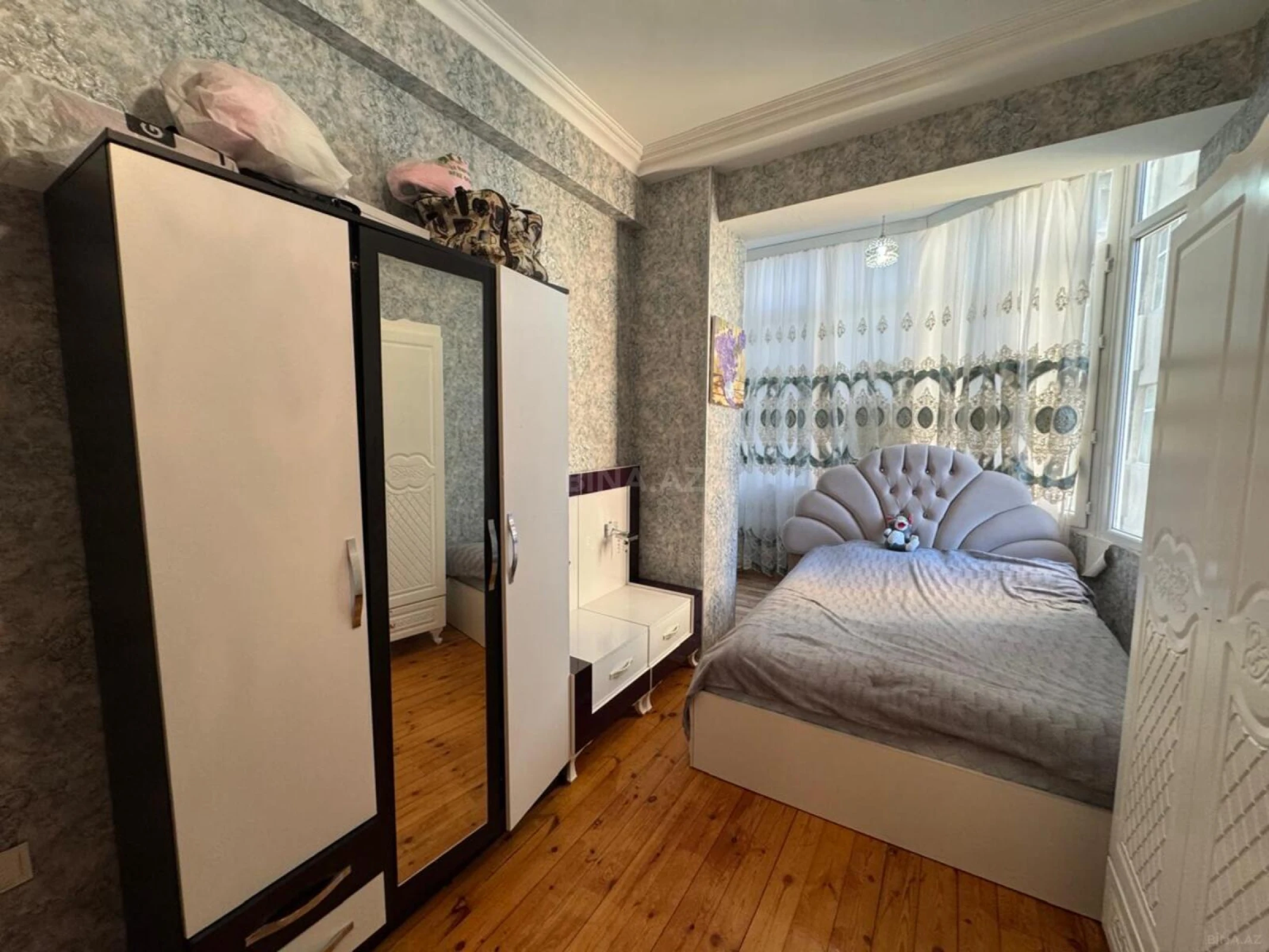 Satılır 3 otaqlı mənzil 115 m²