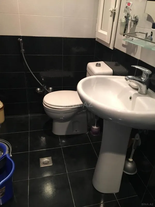 Satılır 3 otaqlı mənzil 115 m²