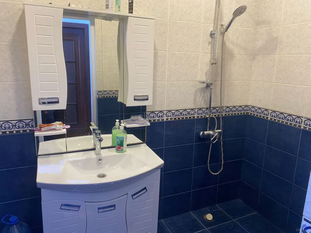 Satılır 3 otaqlı mənzil 115 m²