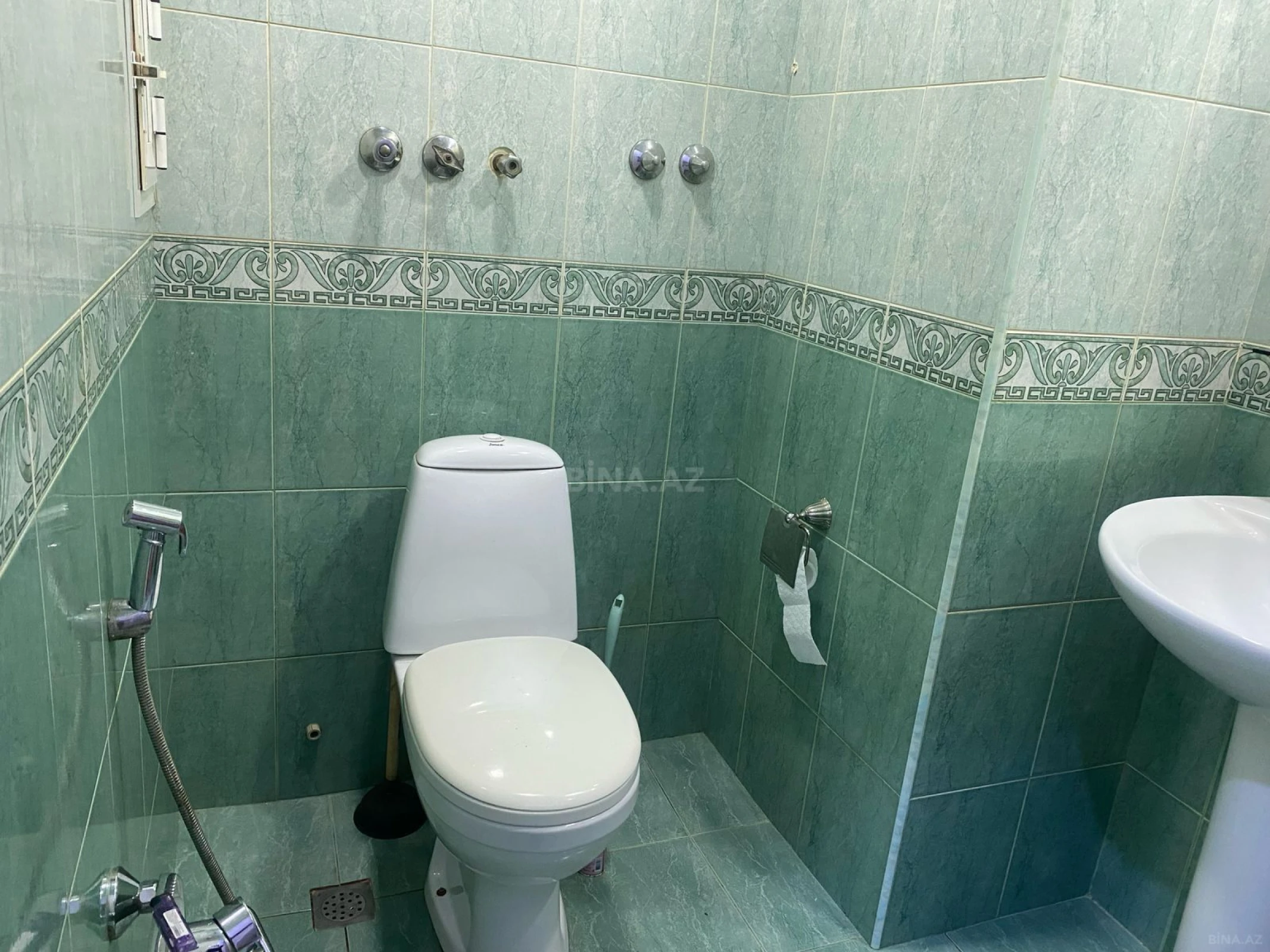 Satılır 3 otaqlı mənzil 115 m²