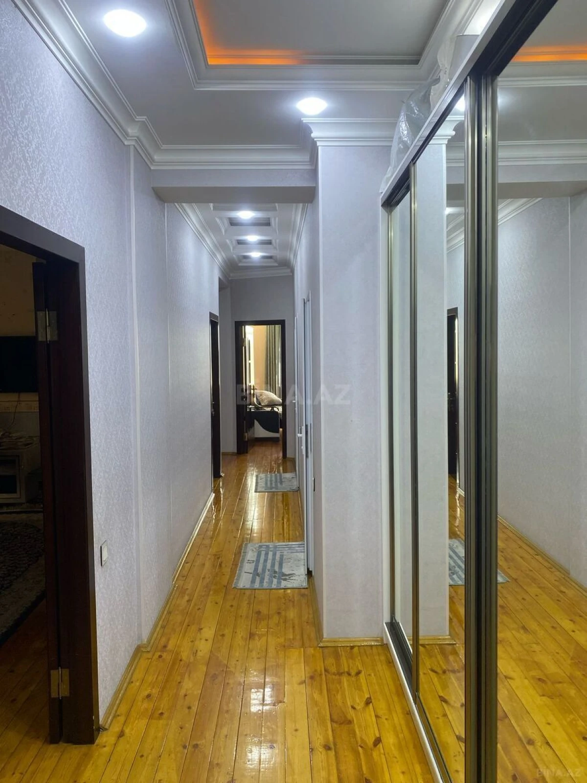 Satılır 3 otaqlı mənzil 115 m²