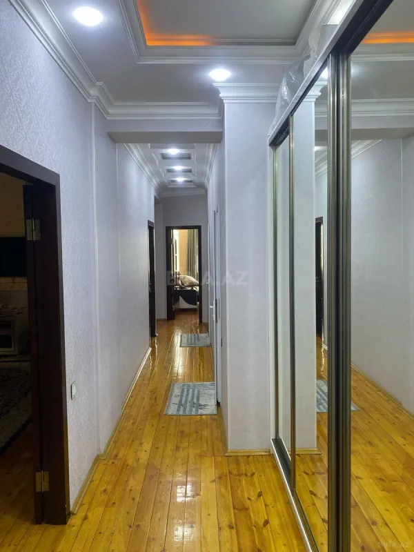 Satılır 3 otaqlı mənzil 115 m²