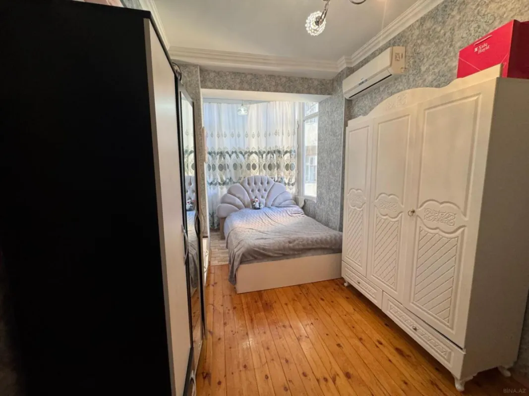 Satılır 3 otaqlı mənzil 115 m²