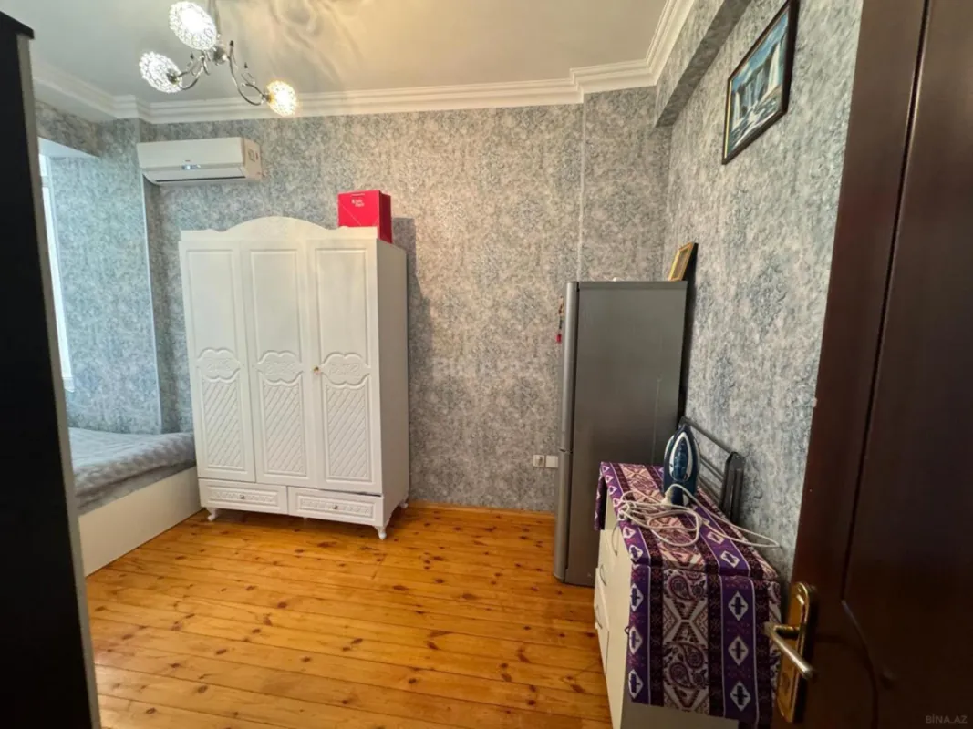 Satılır 3 otaqlı mənzil 115 m²