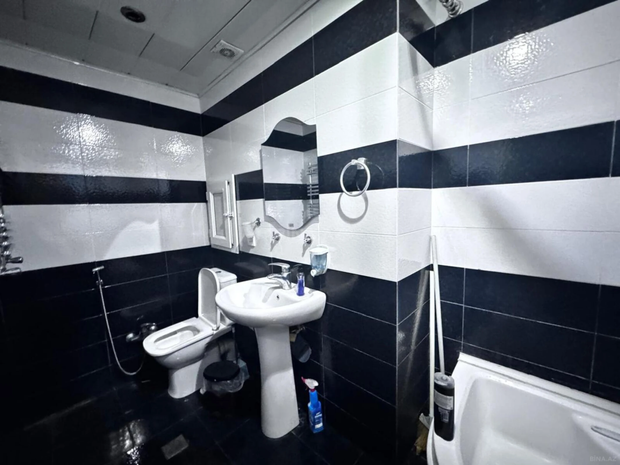 Satılır 3 otaqlı mənzil 94 m²