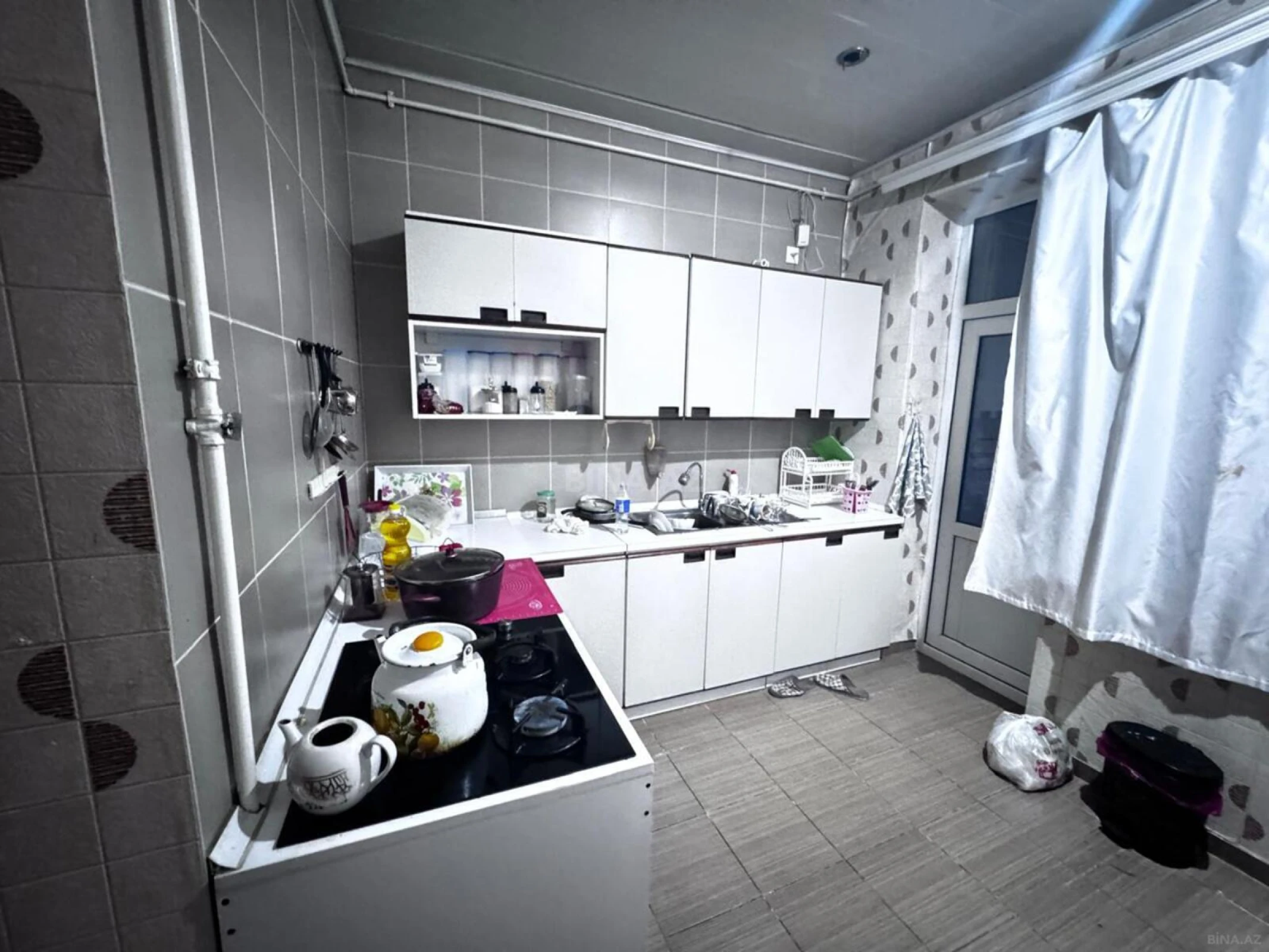 Satılır 3 otaqlı mənzil 94 m²