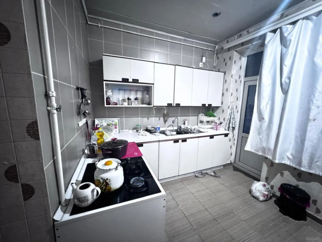 Satılır 3 otaqlı mənzil 94 m²