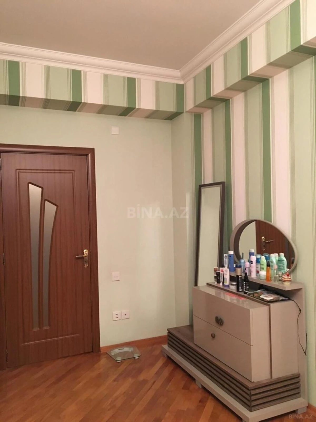 Satılır 3 otaqlı mənzil 94 m²