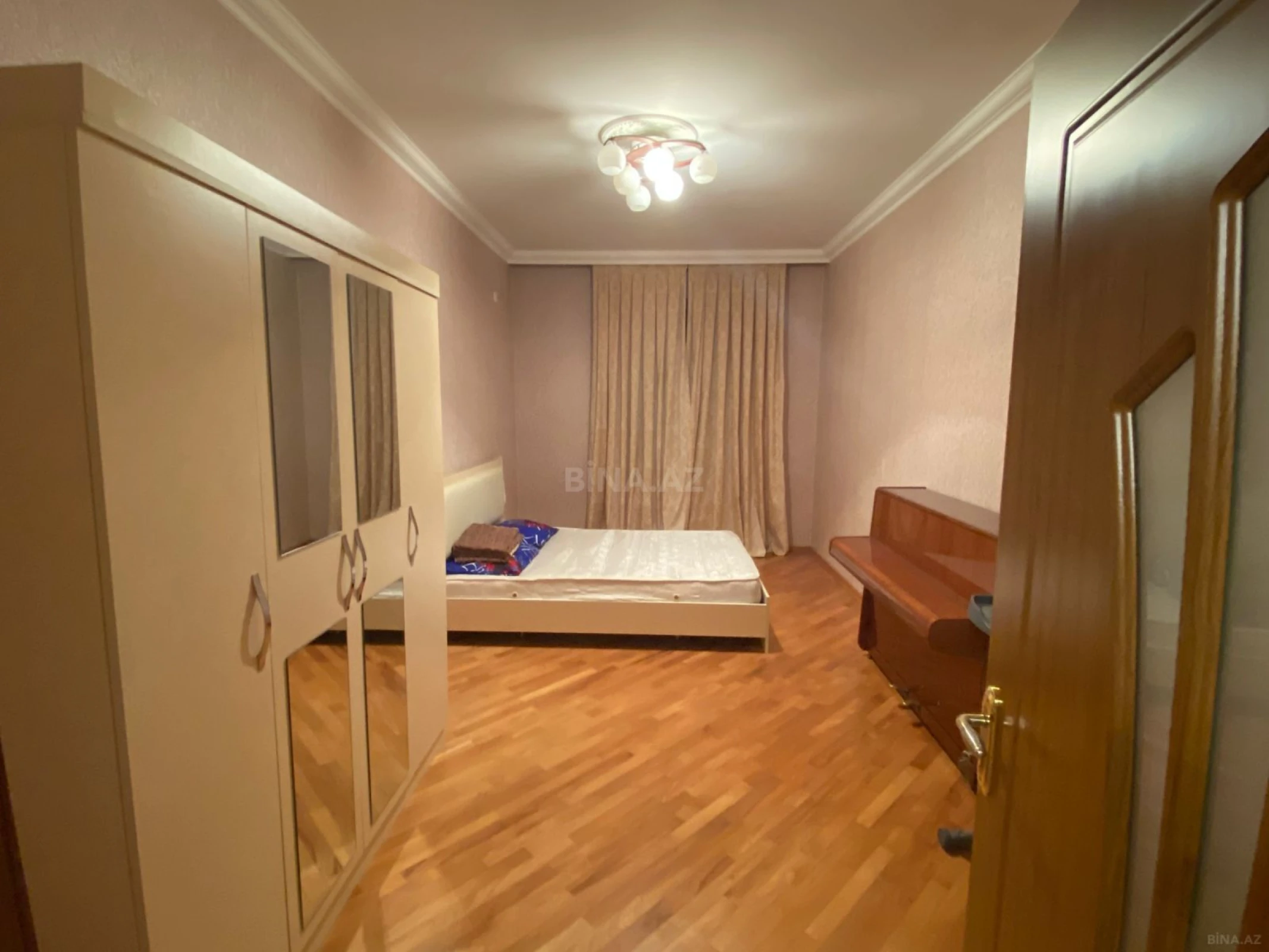 Satılır 3 otaqlı mənzil 94 m²