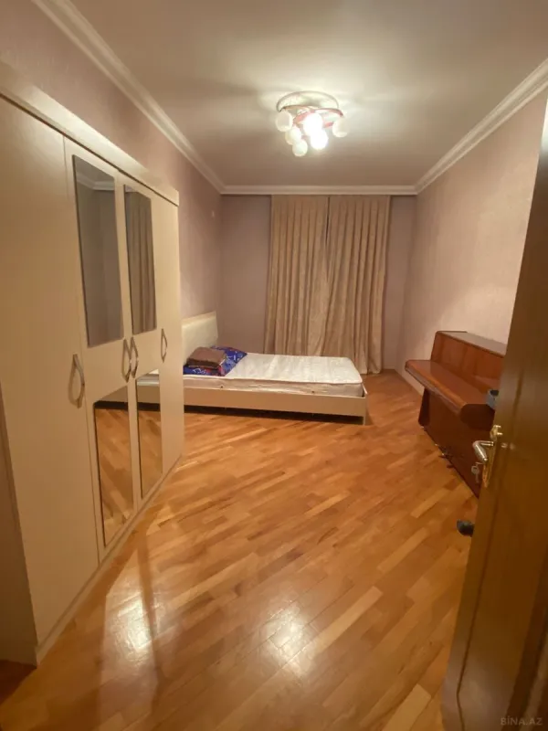 Satılır 3 otaqlı mənzil 94 m²