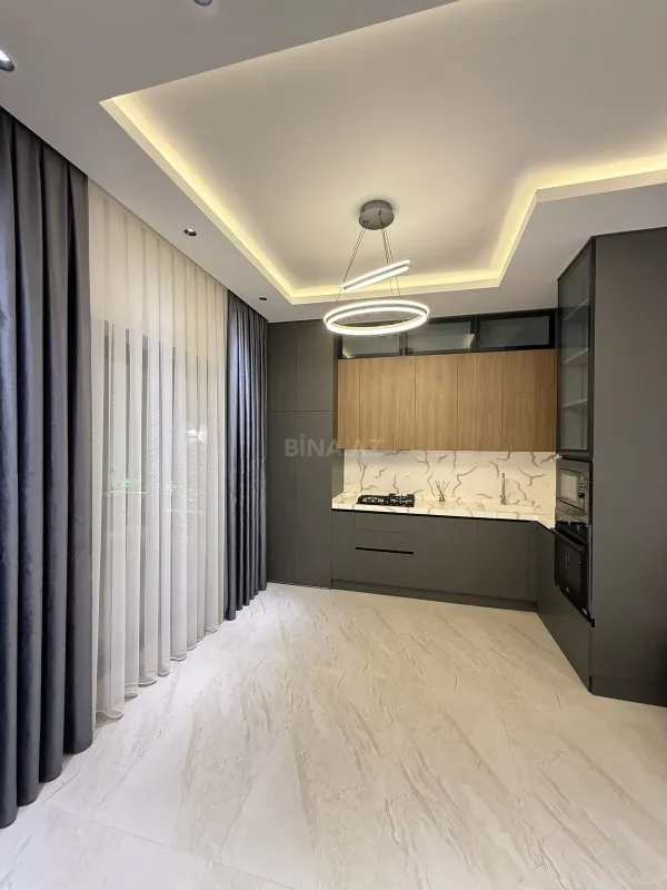 Satılır 5 otaqlı həyət evi 220 m²