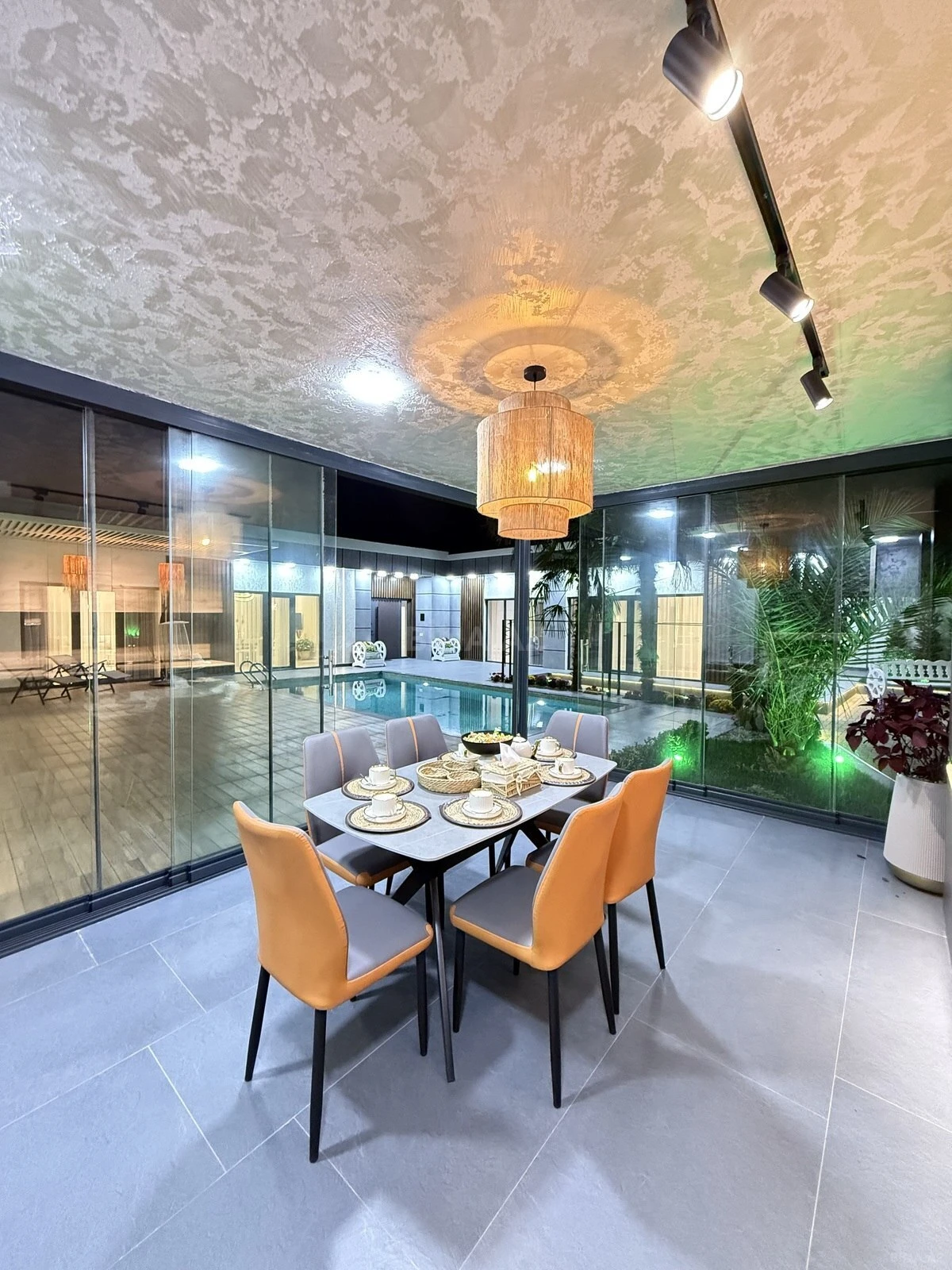 Satılır 5 otaqlı həyət evi 220 m²