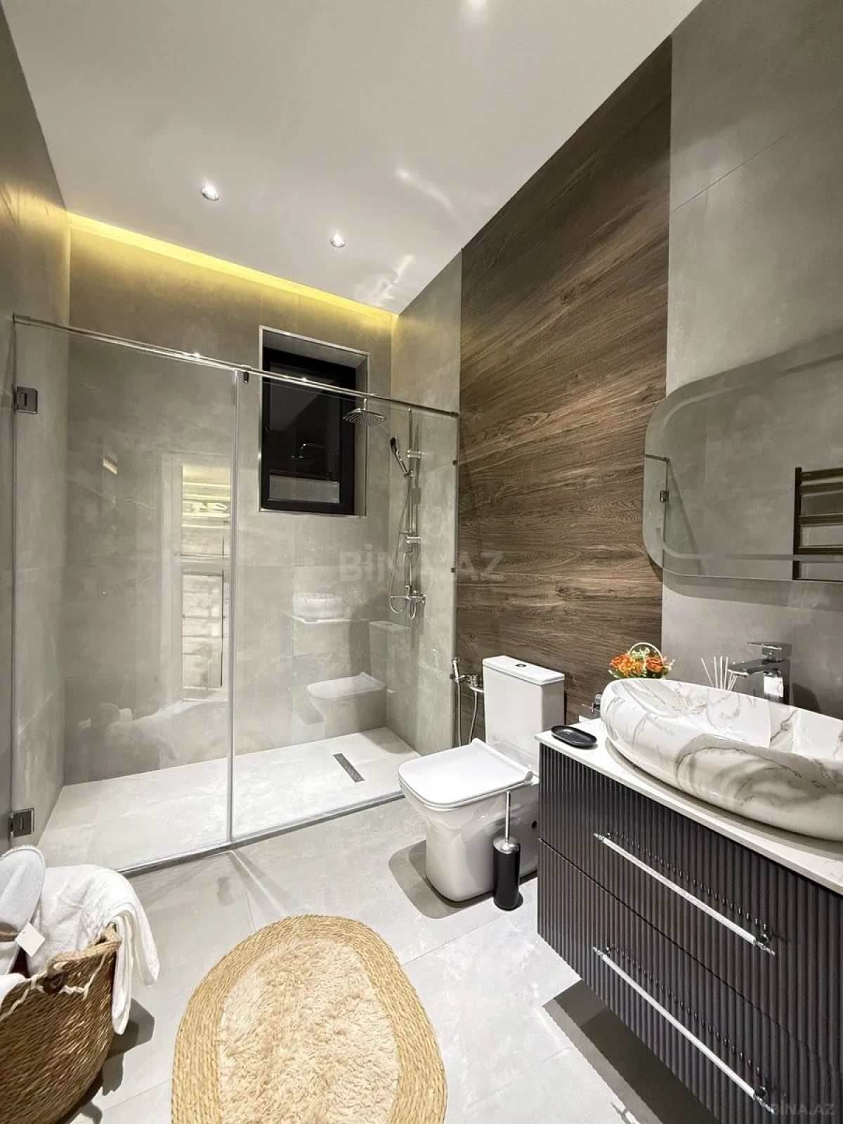 Satılır 5 otaqlı həyət evi 220 m²