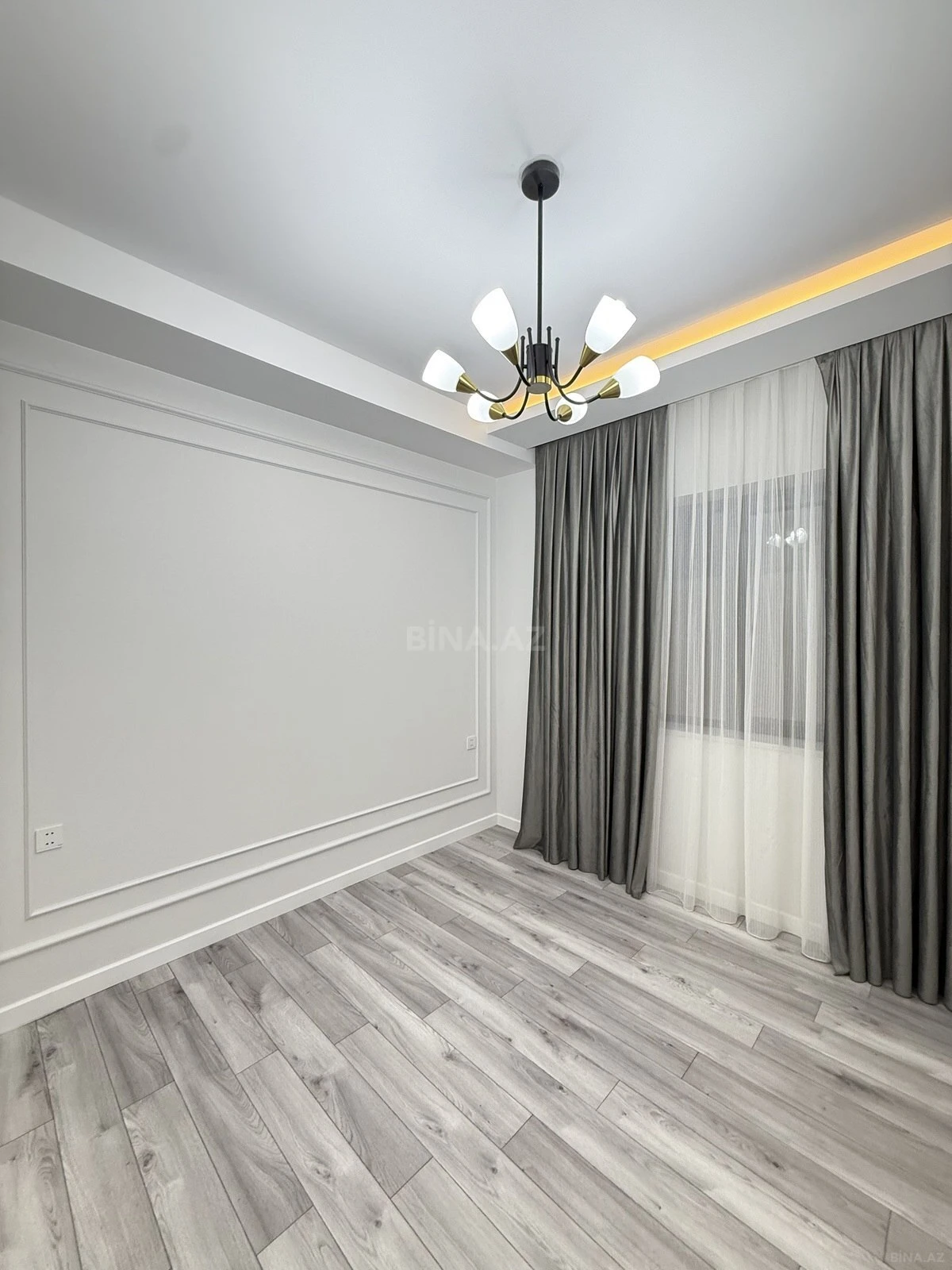 Satılır 5 otaqlı həyət evi 220 m²