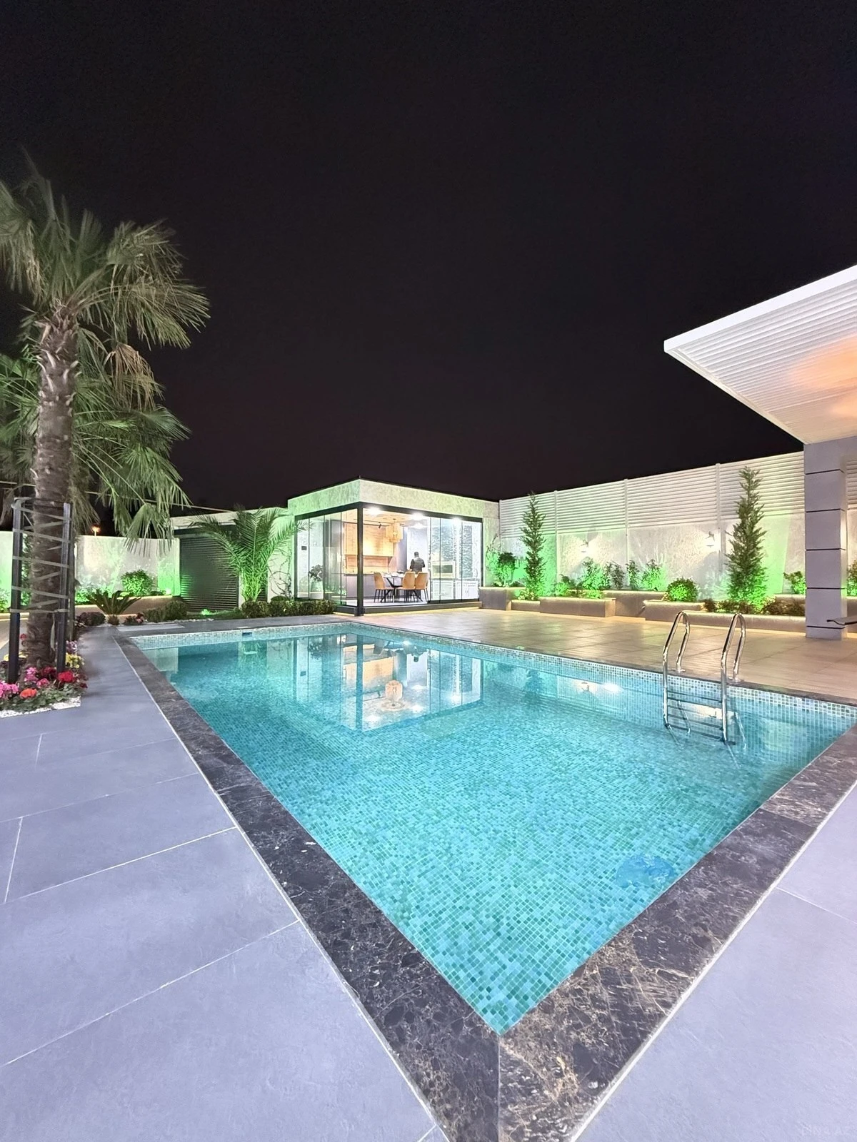 Satılır 5 otaqlı həyət evi 220 m²