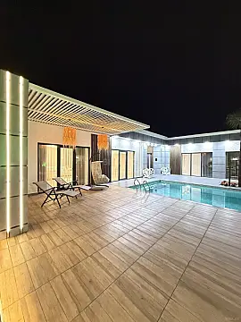 Satılır 5 otaqlı həyət evi 220 m²