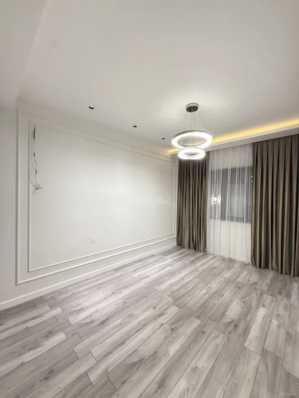 Satılır 5 otaqlı həyət evi 220 m²