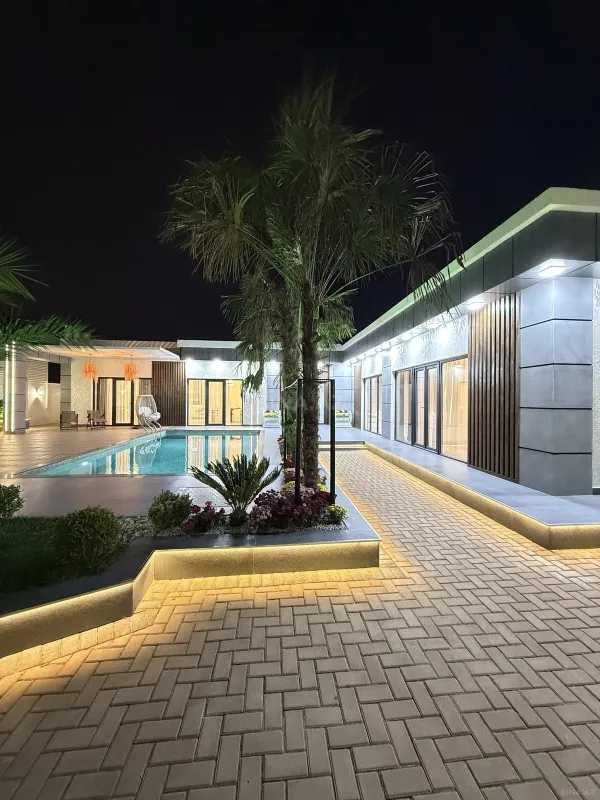 Satılır 5 otaqlı həyət evi 220 m²