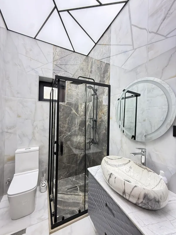 Satılır 4 otaqlı həyət evi 250 m²