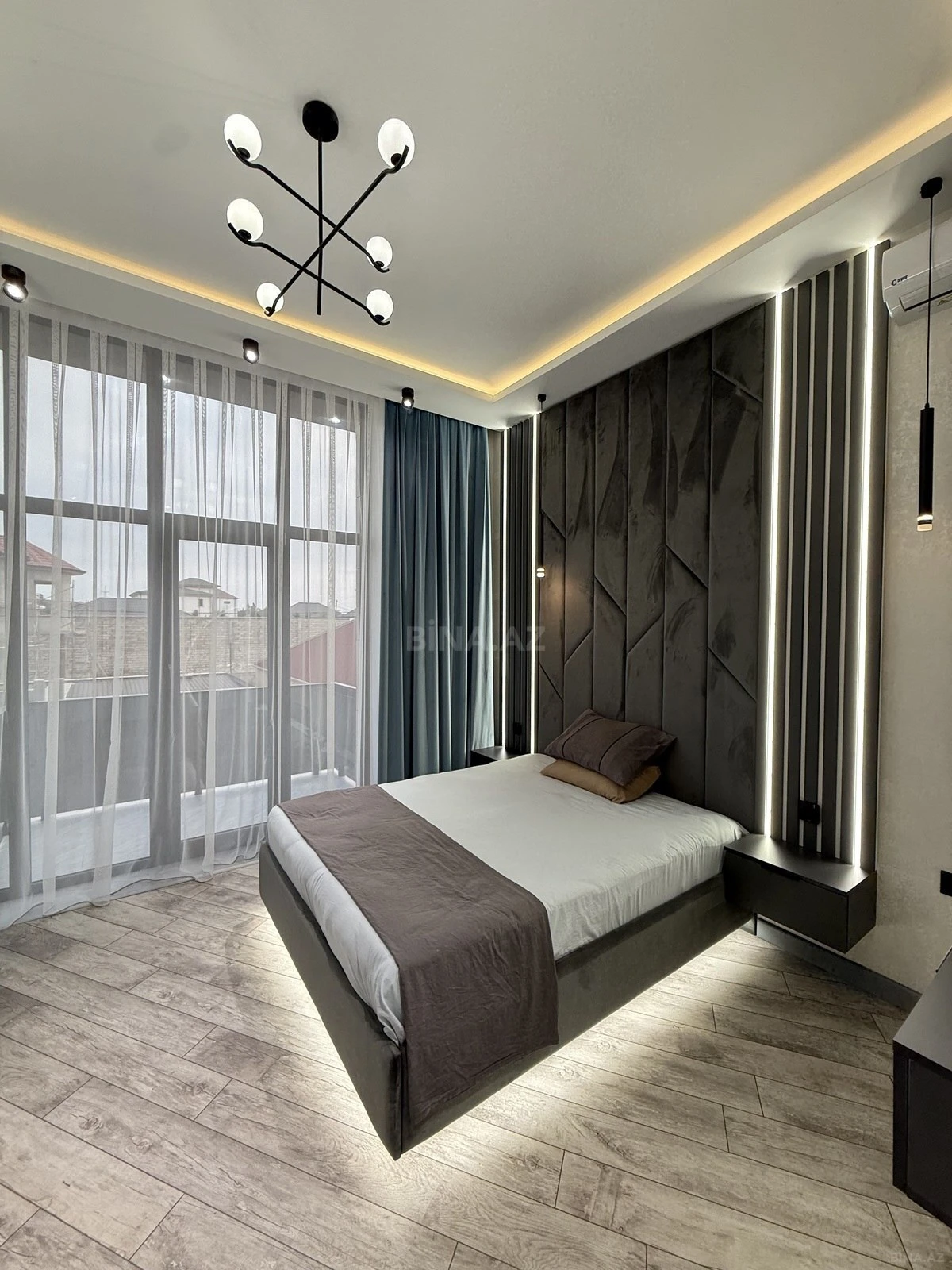 Satılır 4 otaqlı həyət evi 250 m²