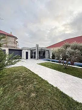 Satılır 4 otaqlı həyət evi 250 m²