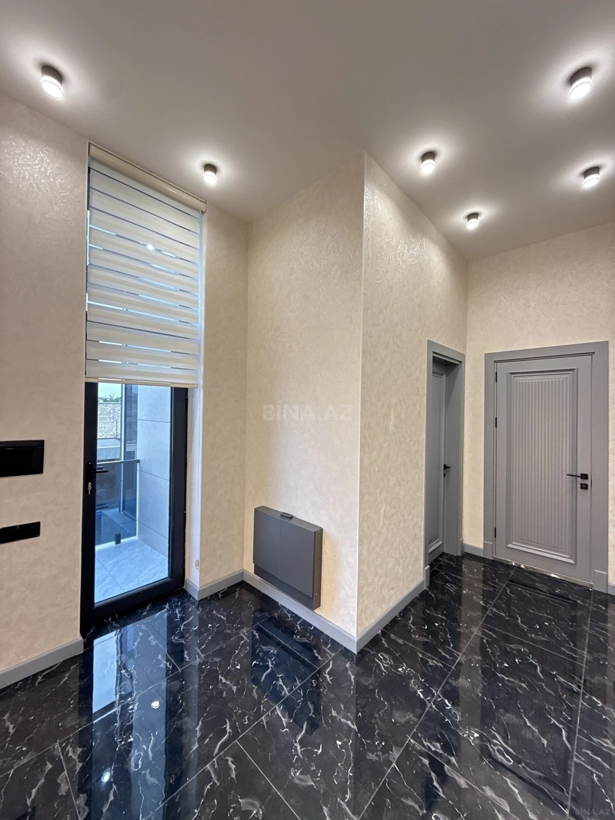 Satılır 4 otaqlı həyət evi 250 m²