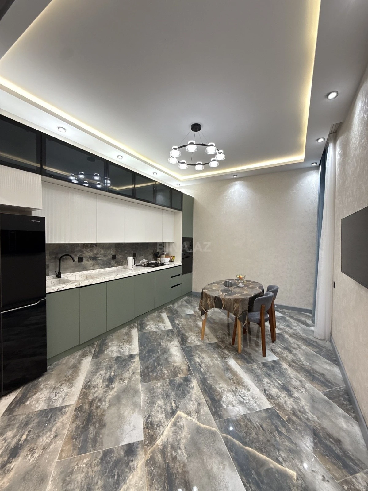 Satılır 4 otaqlı həyət evi 250 m²