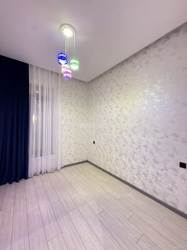 Satılır 4 otaqlı həyət evi 160 m²