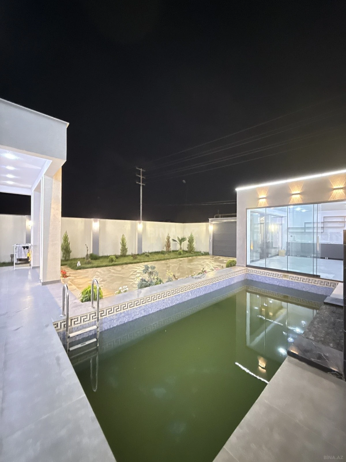 Satılır 4 otaqlı həyət evi 160 m²