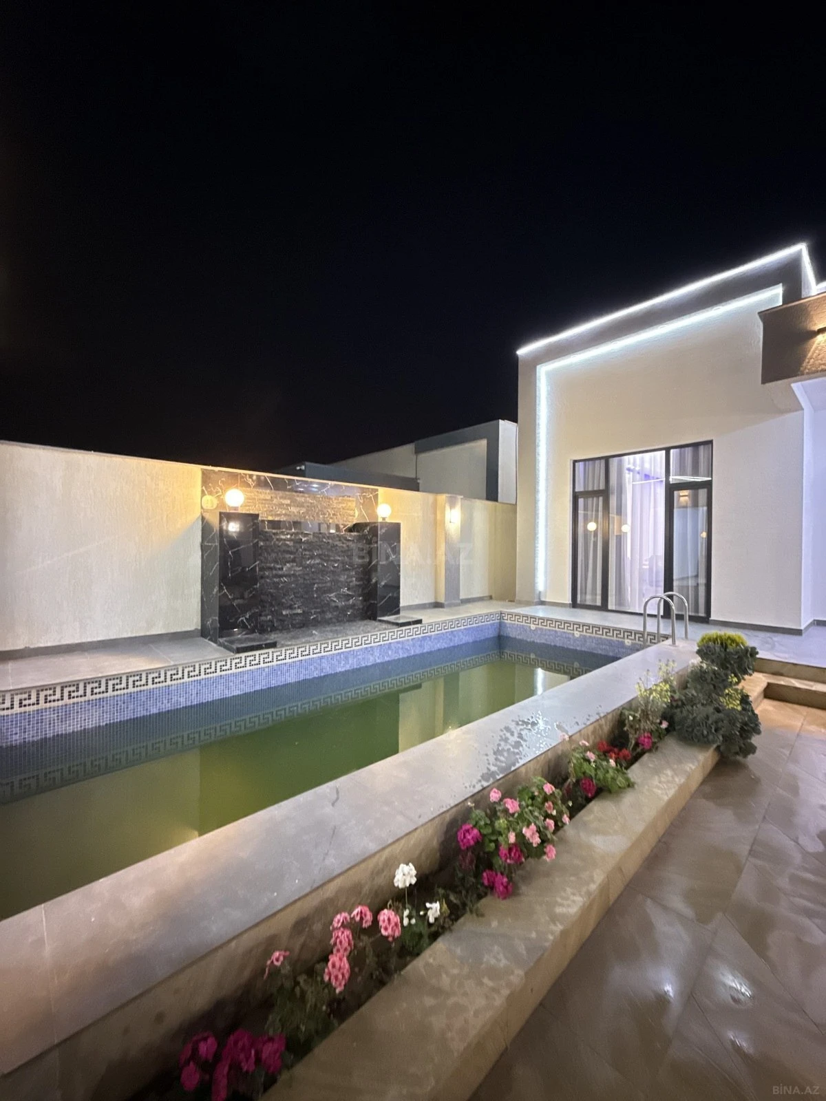 Satılır 4 otaqlı həyət evi 160 m²