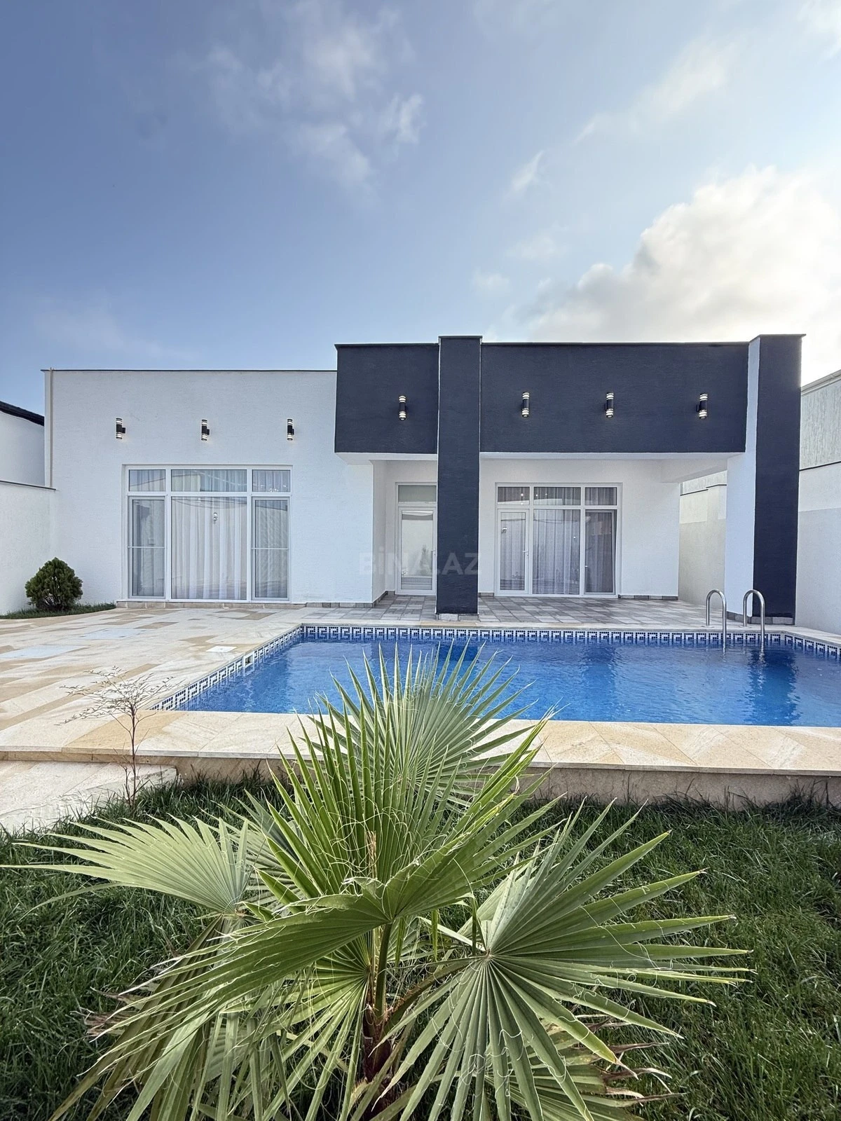 Satılır 4 otaqlı həyət evi 150 m²