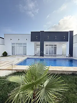 Satılır 4 otaqlı həyət evi 150 m²