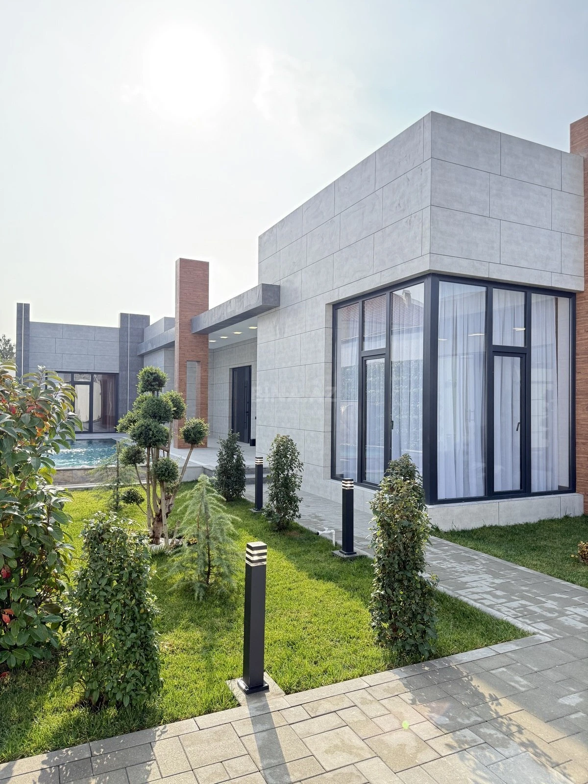 Satılır 5 otaqlı həyət evi 260 m²