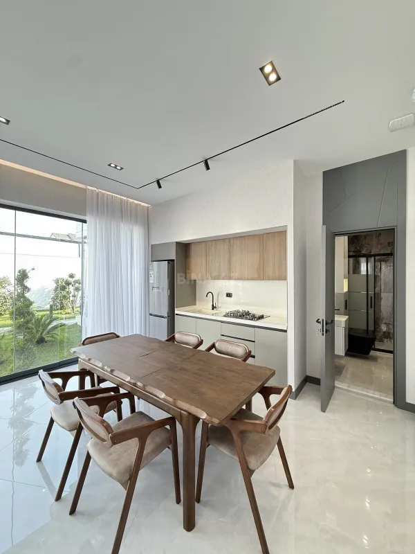 Satılır 5 otaqlı həyət evi 260 m²