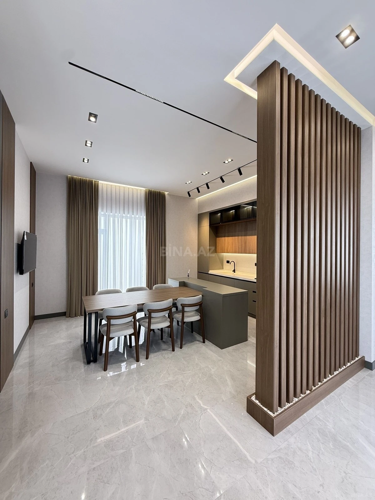 Satılır 5 otaqlı həyət evi 260 m²