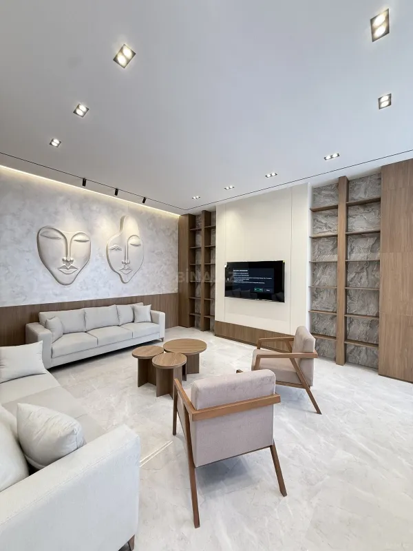 Satılır 5 otaqlı həyət evi 260 m²