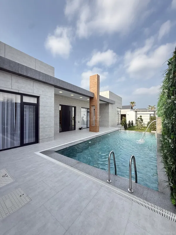 Satılır 5 otaqlı həyət evi 260 m²